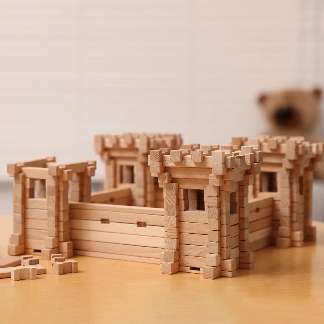 Constructor wooden Defensive Walls