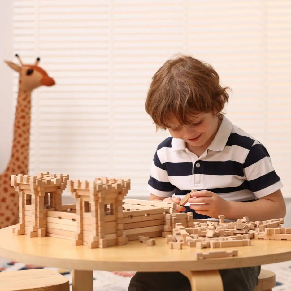 Constructor wooden Defensive Walls