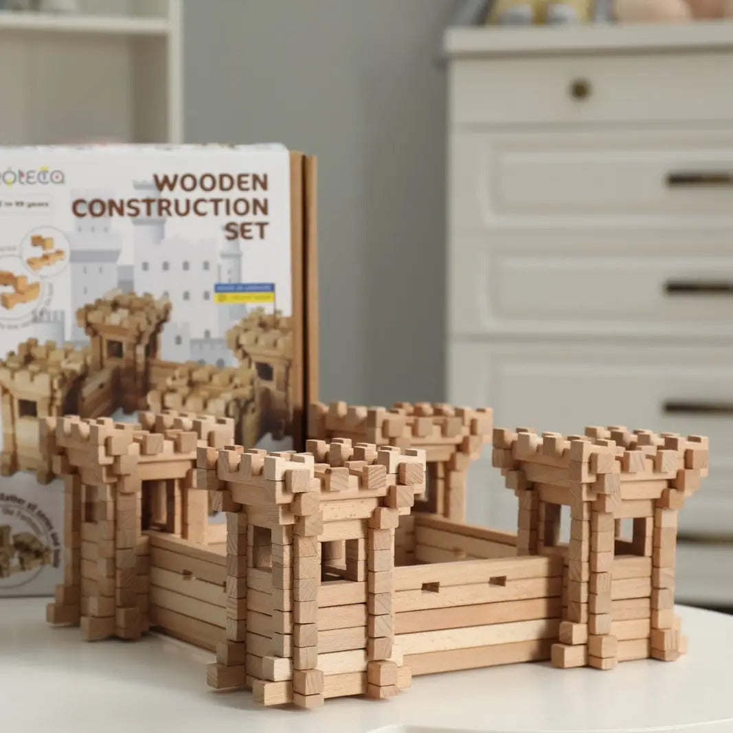 Constructor wooden Defensive Walls