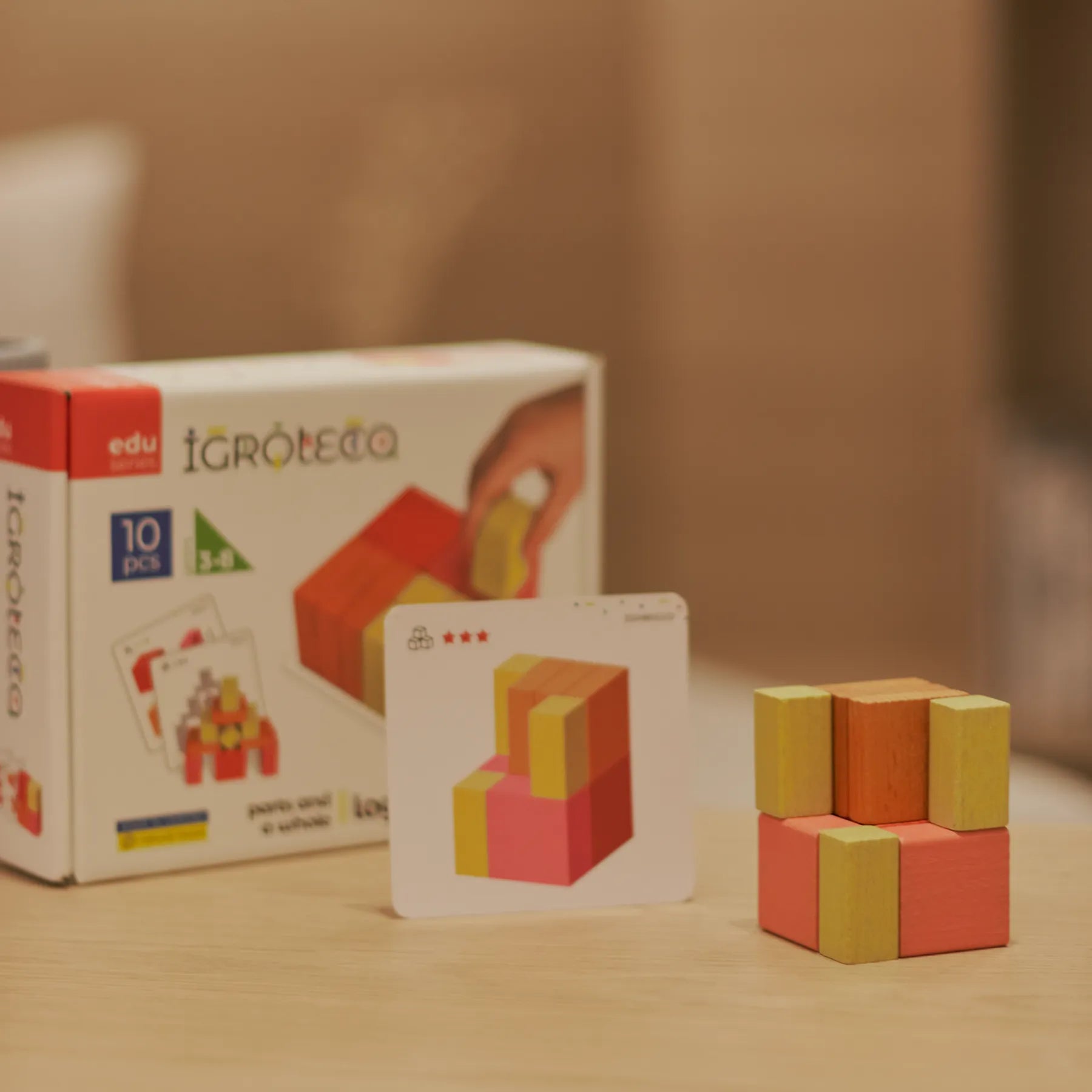 Wooden cubes Parts and a whole