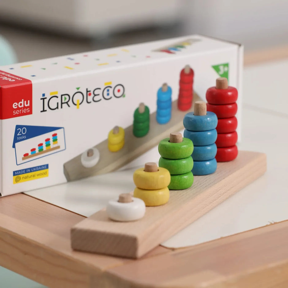 Pyramid calculator for kids